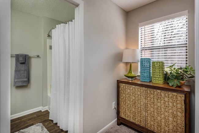 The Pointe at Irving Park