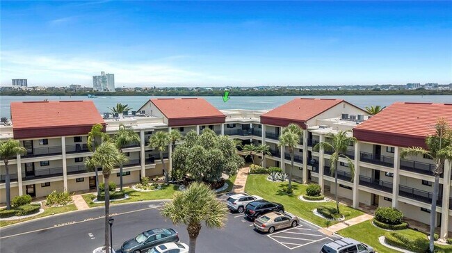 868 Bayway Blvd Unit 312