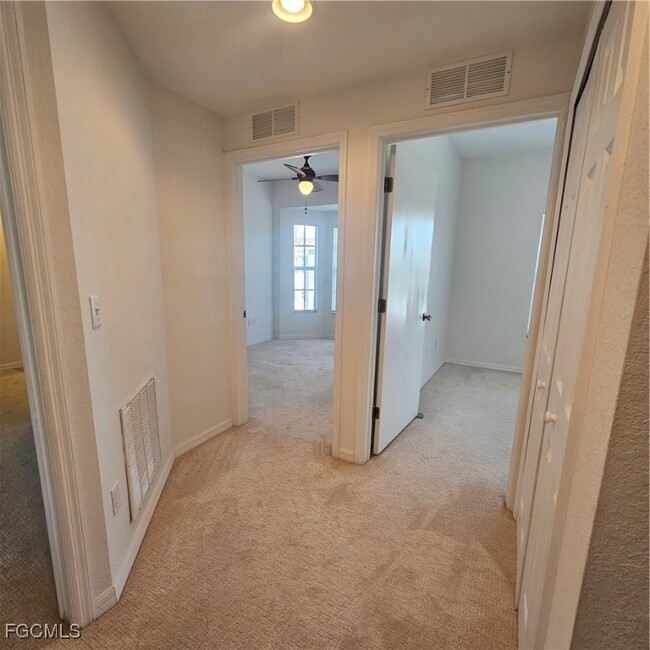 Photo - 8546 Bernwood Cove Loop Unidad 1102