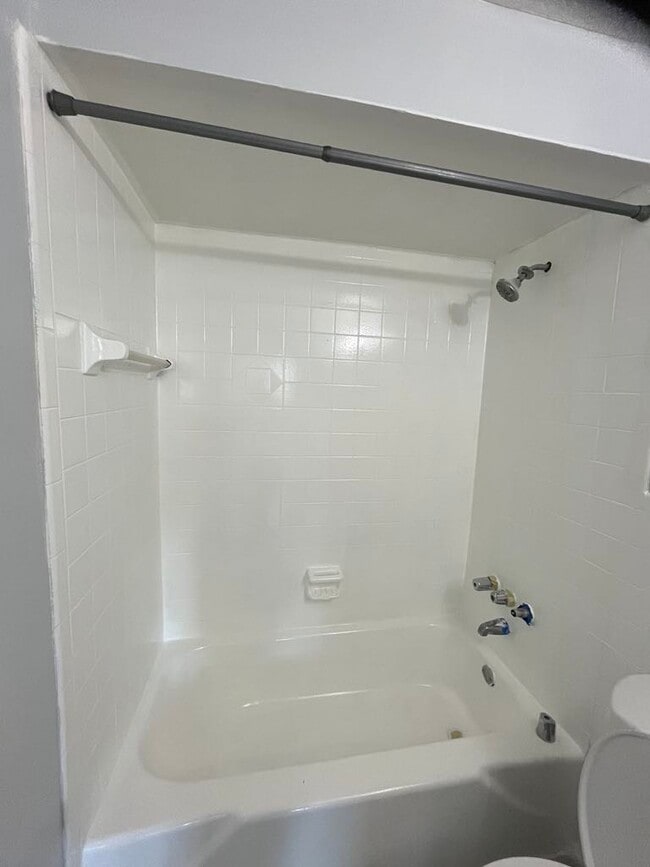 2969 Four Towers Dr Condo Unit 3 Condo for Rent in Cincinnati, OH