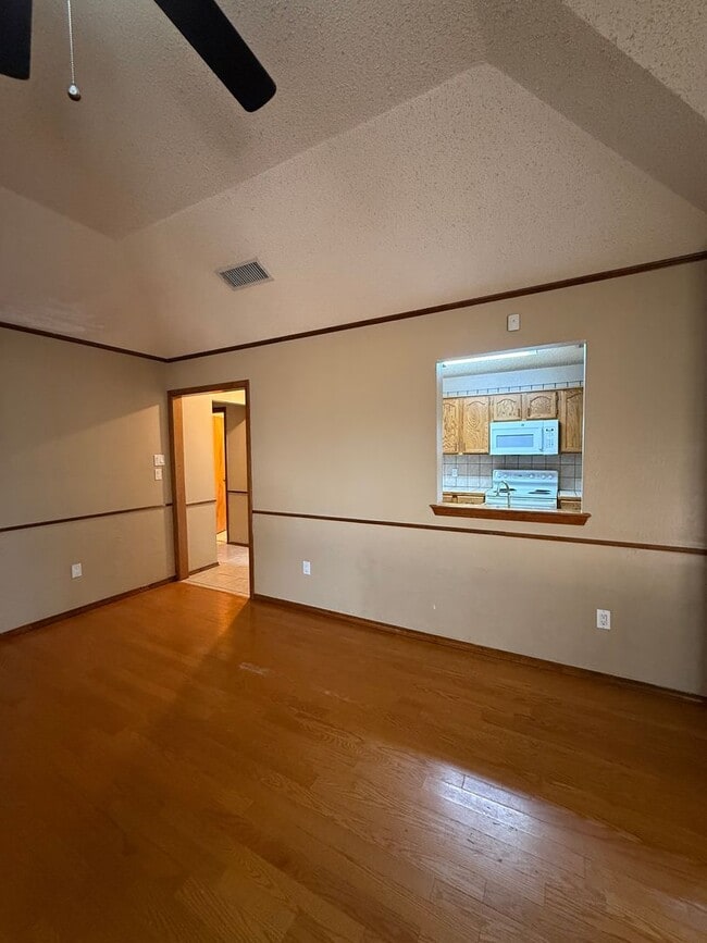 Photo - 3 Bed 2 Bath Home in Zia School District!