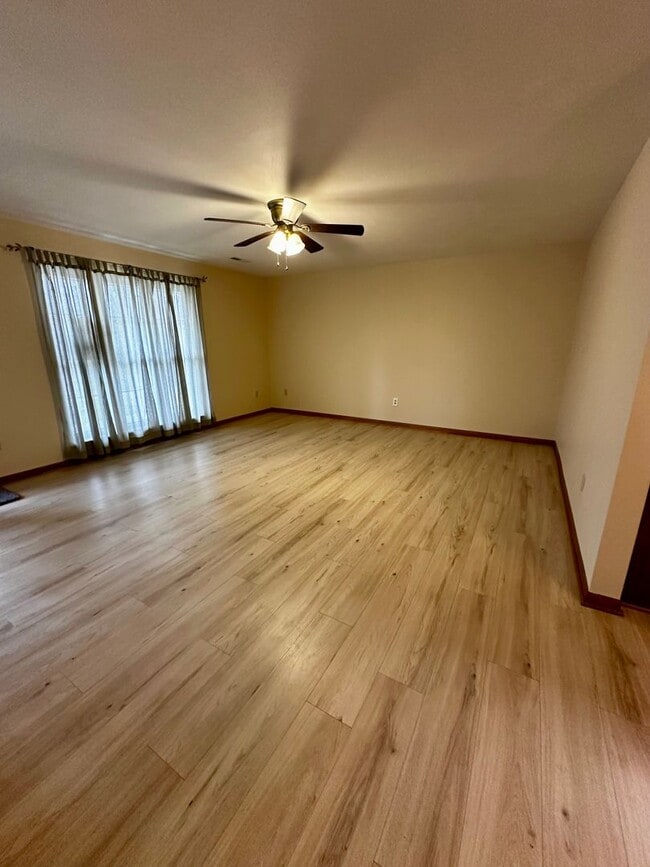 Photo - 3 Bedroom Home with Workshop in Boonville