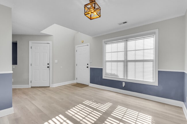 Photo - 109 Trinity Dr