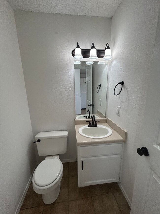 Photo - 3301 SW Victoria Pl Unit 3301 SW Victoria Pl Apt 1