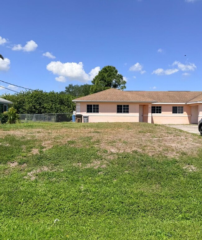 Photo - 3 Bedroom 2 Bath Duplex