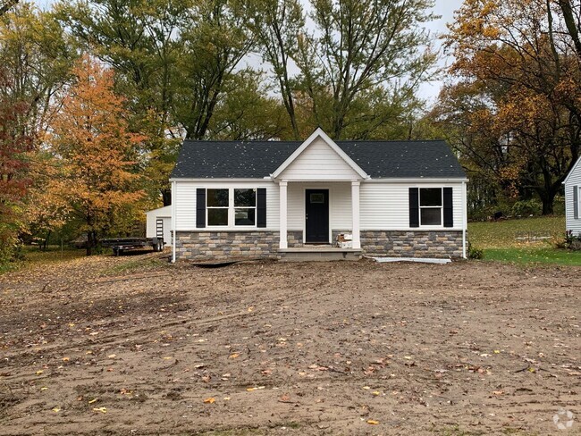 Building Photo - Newly renovated 3 bedroom 2 bath house