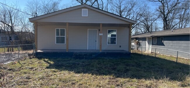 Building Photo - 2010 Appling St
