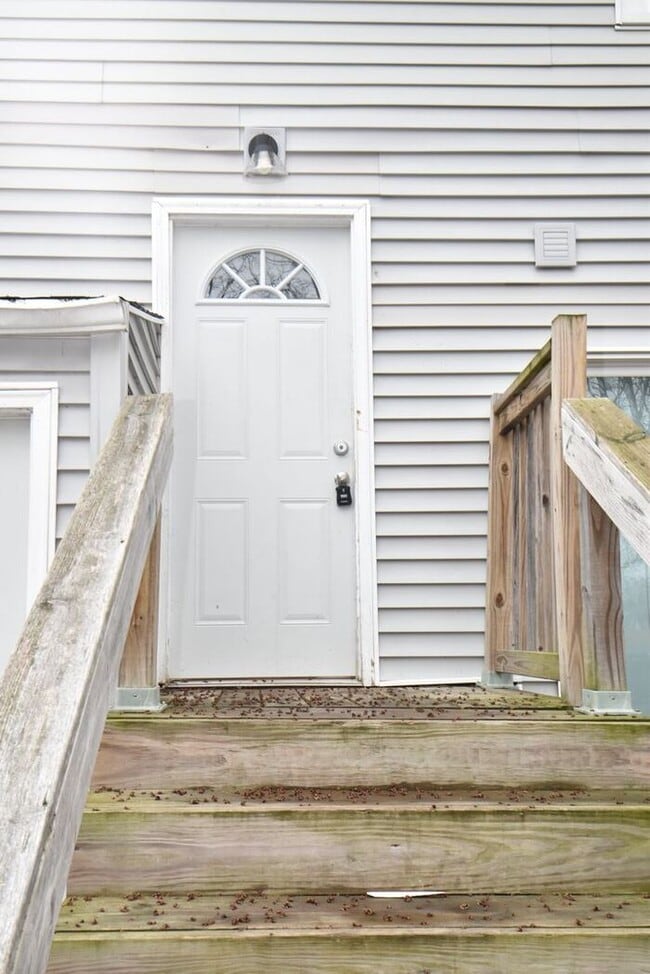 Photo - Spacious Downtown Mishawaka Apartment