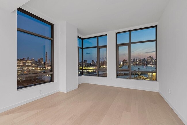 Building Photo - 480 Kent Ave
