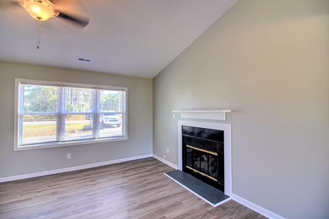 Photo - 329 McCotter Blvd