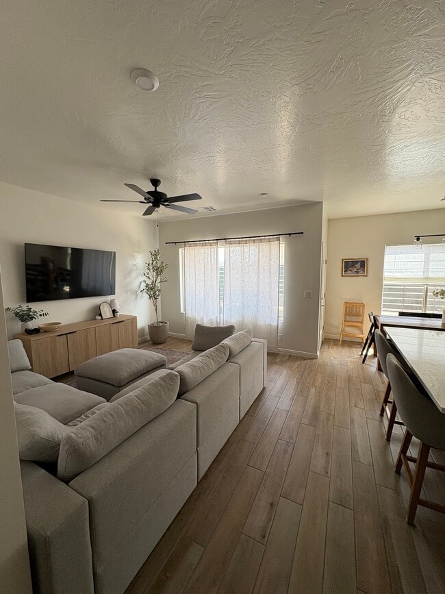 Photo - 391 S Deep Creek Dr