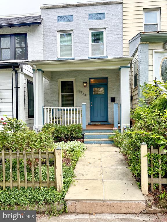 Building Photo - 1734 L St NE Rental