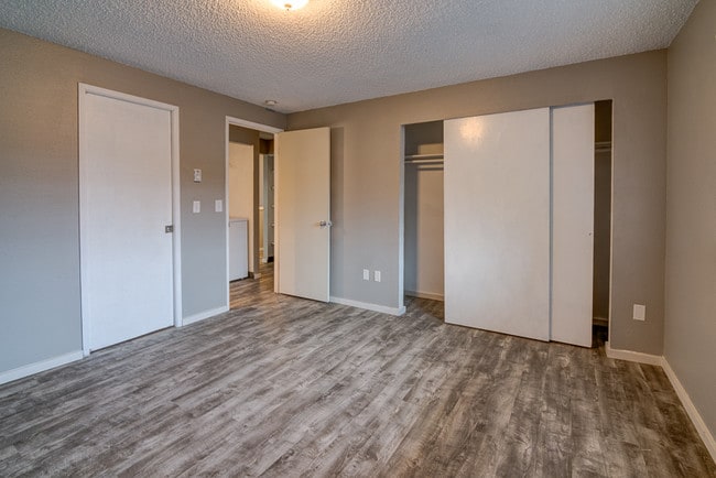 Photo - Pacifica Apartments