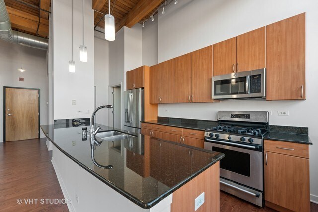 1750 N Wolcott Ave Unit 303