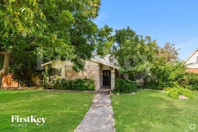 Building Photo - 3004 Charter Oak Dr Rental
