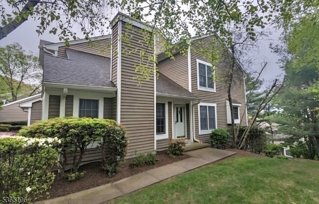 Photo - 18 Dorset Ln Townhome