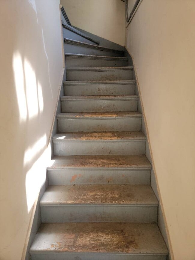 Photo - 547 Niagara St