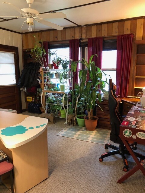 Front Room - 122 Washington St Unit 1