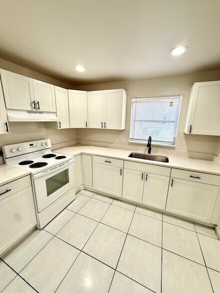 Photo - 3880 Woodside Dr