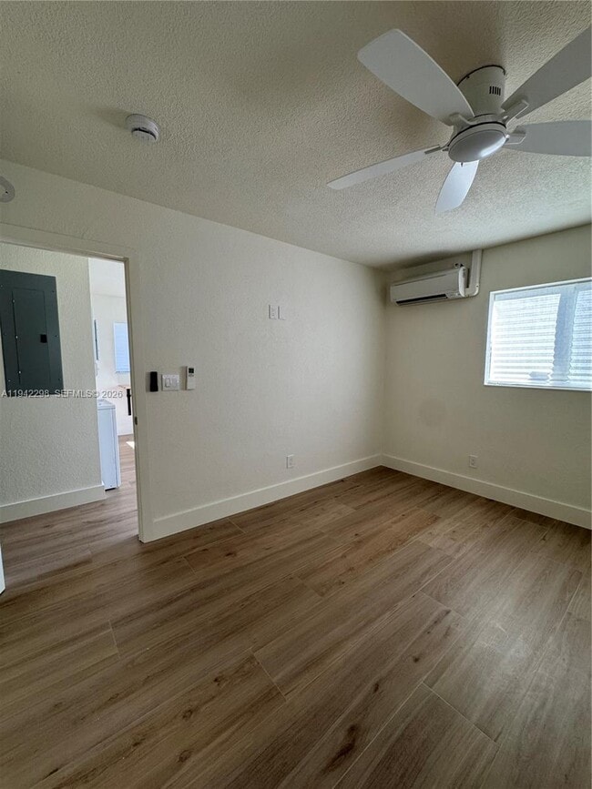 Photo - 1810 SW 93rd Ct