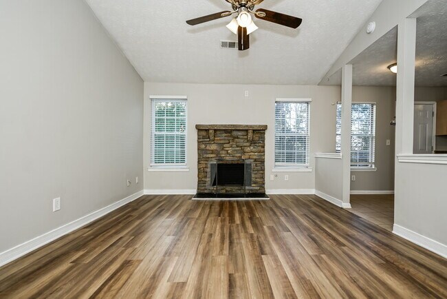 Photo - 337 Autumn Lake Dr