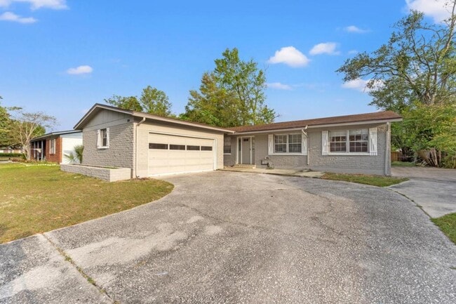 Building Photo - 7739 Pinnacle Dr Rental