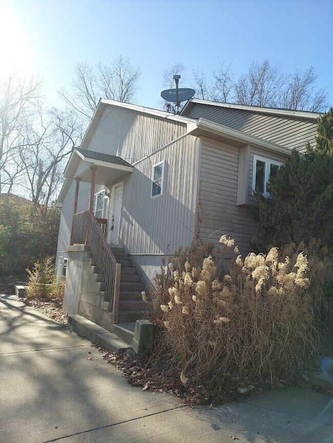 GLENDALE TOWNHOMES