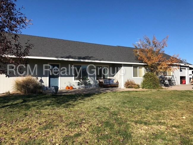 Photo - HORSE PROPERTY!