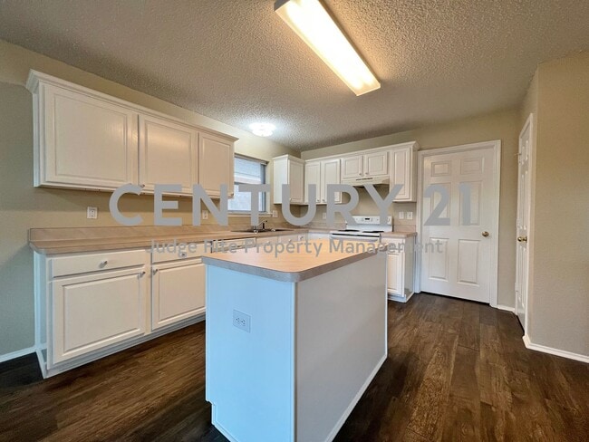 Photo - Charming Single-Story 3/2/2 in Crowley ISD For Rent!