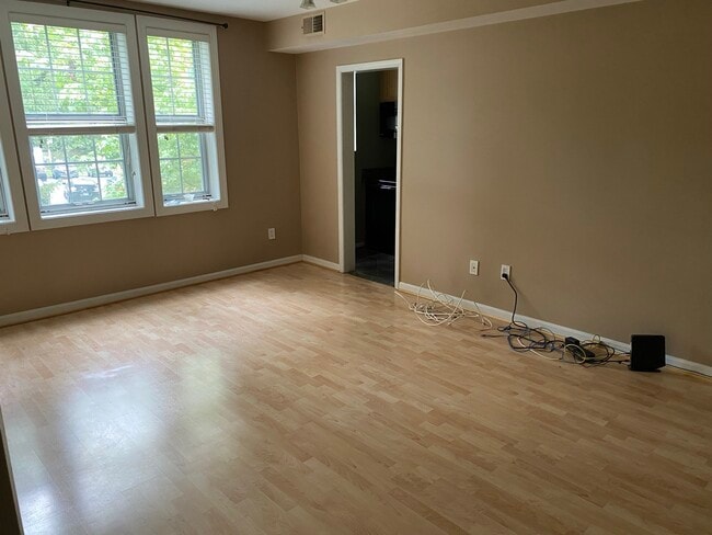Photo - 1728 N Queens Ln Unit 178