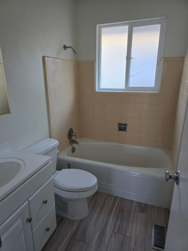 Photo - 327 D St Unit A
