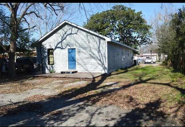 Building Photo - 7706 Canal St Rental