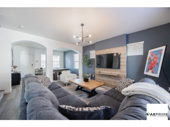 Photo - Your Perfect Phoenix 4/2.5 Home Awaits!