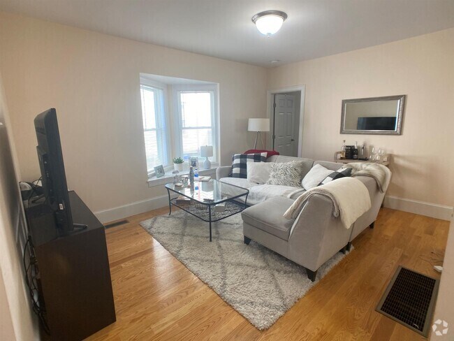 Building Photo - 23 Willard Ave Unit 1 Rental