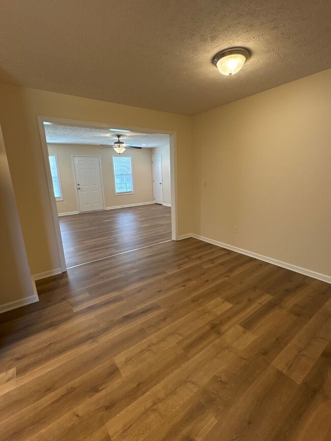 Photo - Charming 3 Bedroom Home with Large Yard