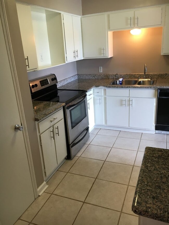 Photo - 1161 Lake Ave Unidad 205