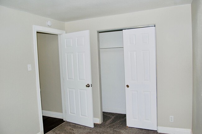 Photo - Updated 3BR • Parking • Private Entry • $1,650 Unidad #1181