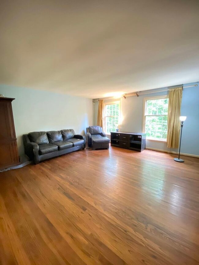 Photo - 1309 Centennial Rd