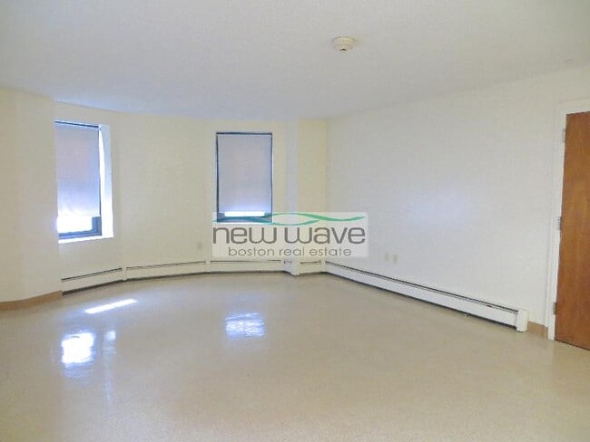 586 Massachusetts Ave Unidad 1,