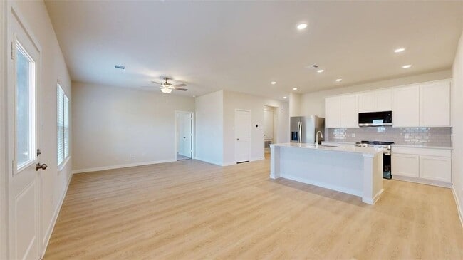 Photo - 4525 Wisenbaker Wy