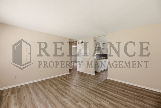 Photo - 4421 S Oak Ave