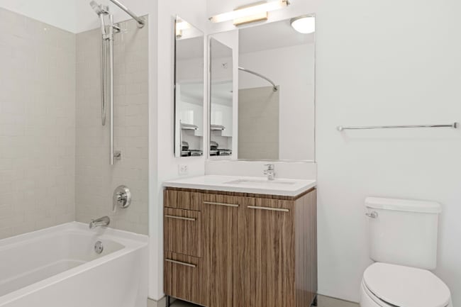 Photo - 343 N Orleans St