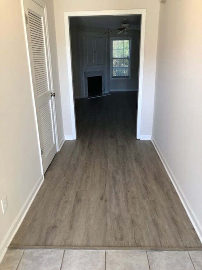 Building Photo - 719 B Unit 719 B