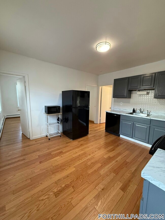 Photo - 155 Centre St Unidad 2