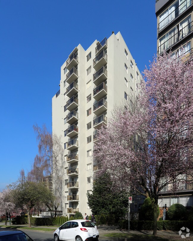 Photo - Ocean Park Place Apartments