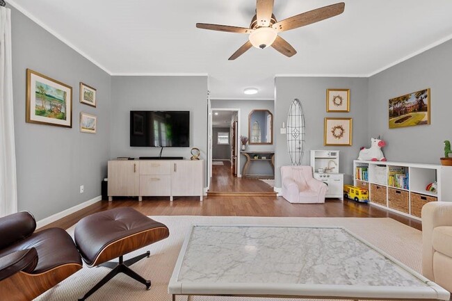 Photo - 2609 Friar Tuck Ln