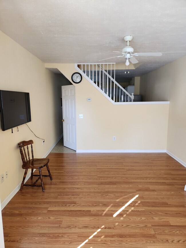 Photo - 2310 James St