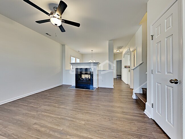 Photo - 8008 Willowglen Dr