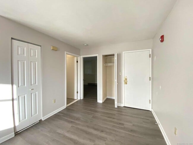 Photo - 99 Aspetuck Vlg Unidad 99