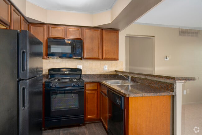 Updated 1BR, 1BA - 900SF - Kitchen